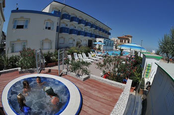 Hotel Diana Viserbella di Rimini Esterno foto